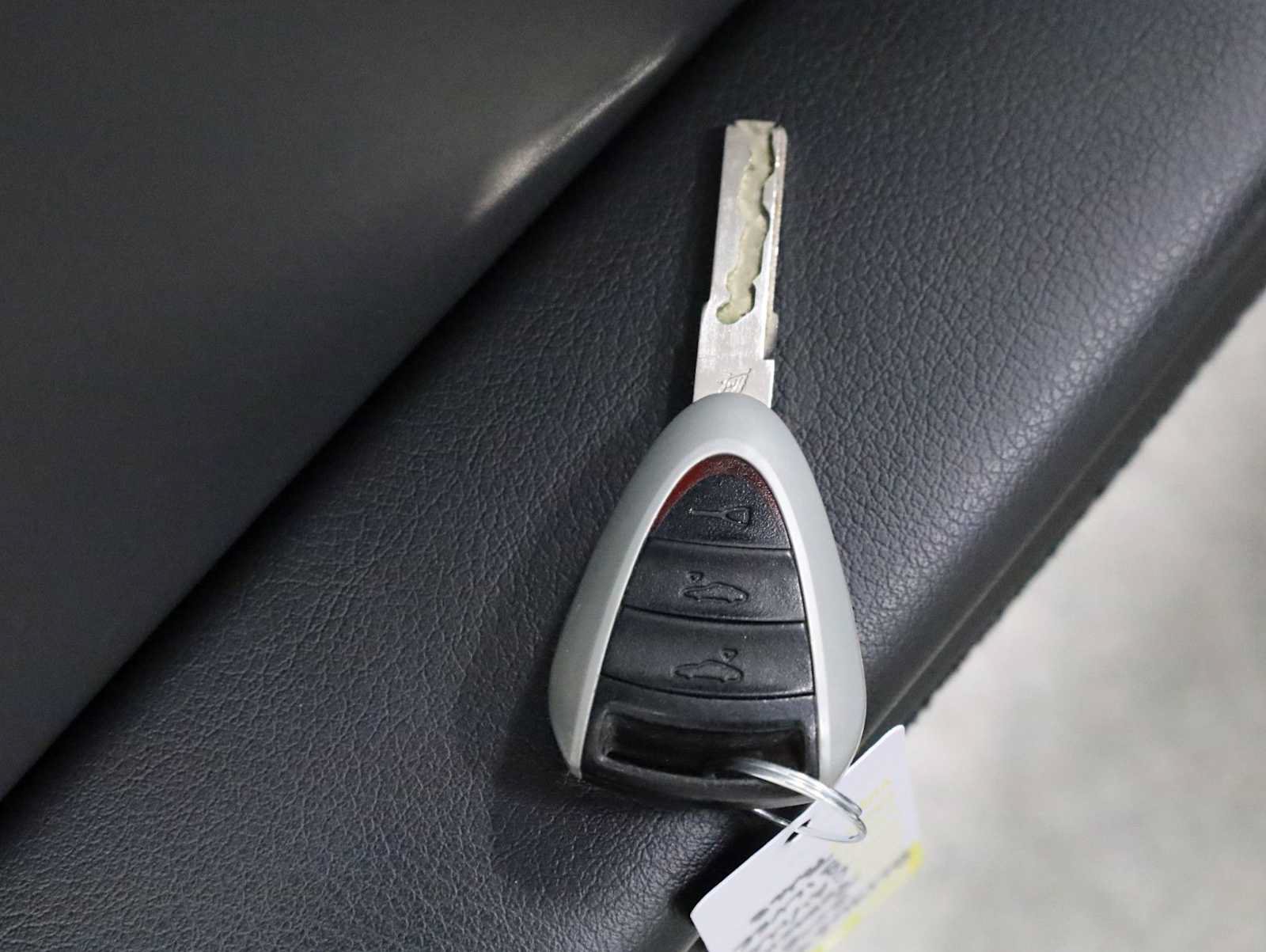Used 2008 Porsche Cayman RWD image 35