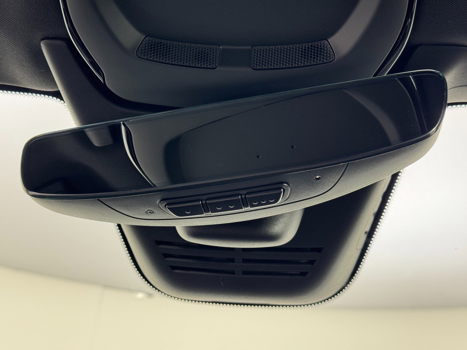 Used 2024 Volvo XC90 T8 Plus image 34