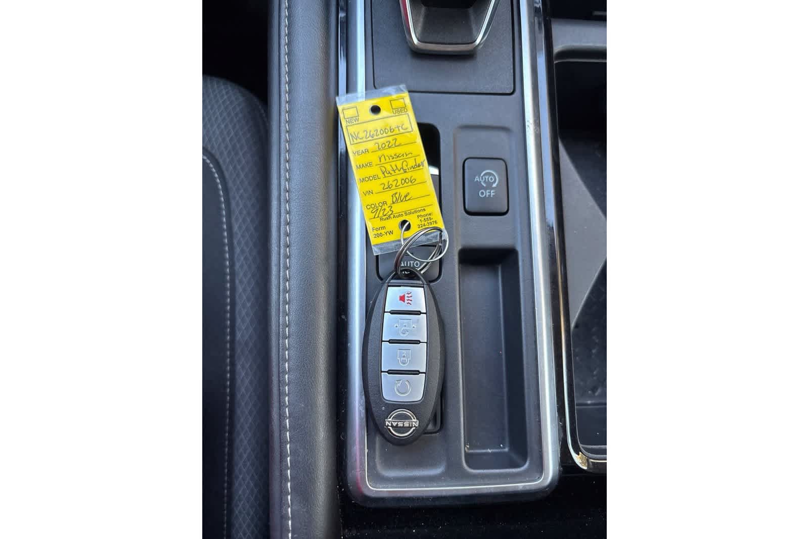 Used 2022 Nissan Pathfinder SV FWD image 18