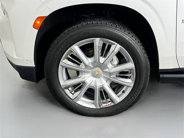 Used 2023 Chevrolet Suburban High Country w/ Advanced Technology Package image 30