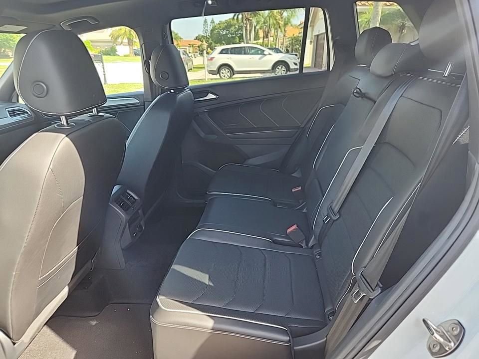 Used 2023 Volkswagen Tiguan SEL R-Line image 39