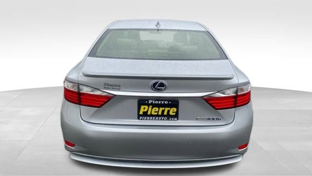 Used 2015 Lexus ES 300h image 3