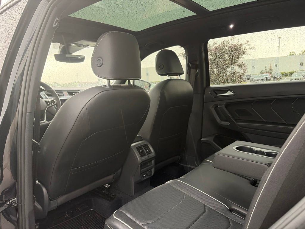 Used 2022 Volkswagen Tiguan SEL R-Line AWD/4WD image 46