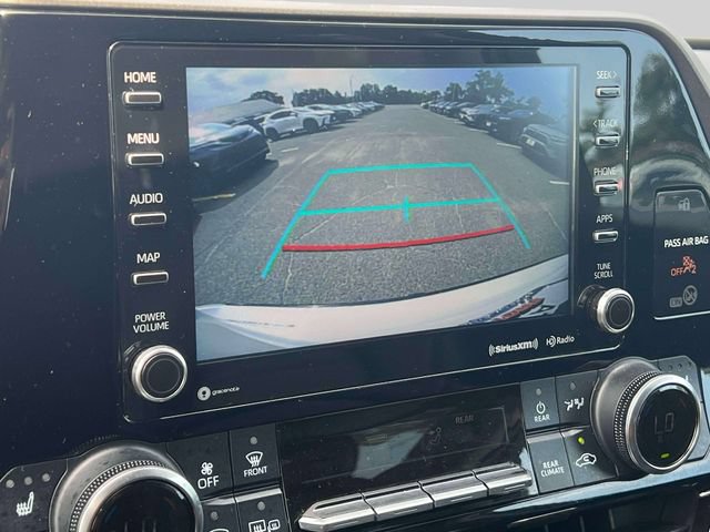 Used 2022 Toyota Highlander XLE AWD/4WD image 35