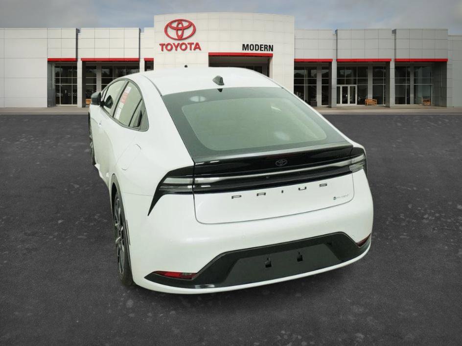 New 2026 Toyota Prius Plug-In Hybrid FWD image 12