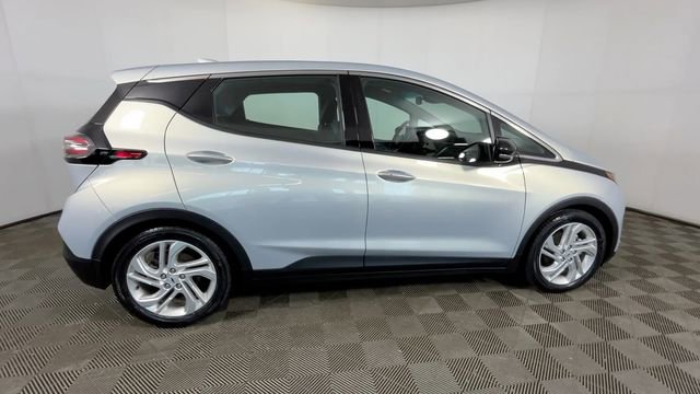Used 2023 Chevrolet Bolt LT w/ Driver Confidence Package FWD image 3