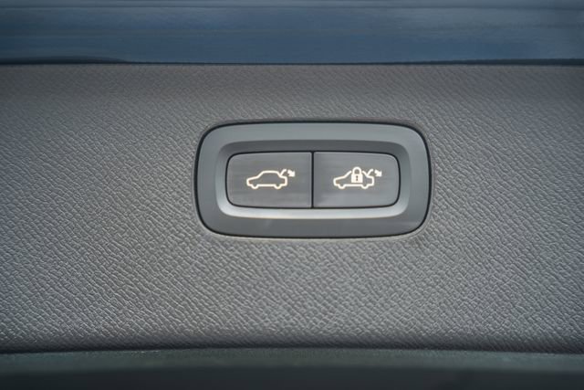 Used 2023 Volvo XC90 B6 Plus w/ Protection Package AWD/4WD image 11