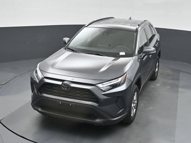Used 2025 Toyota RAV4 XLE AWD/4WD image 42