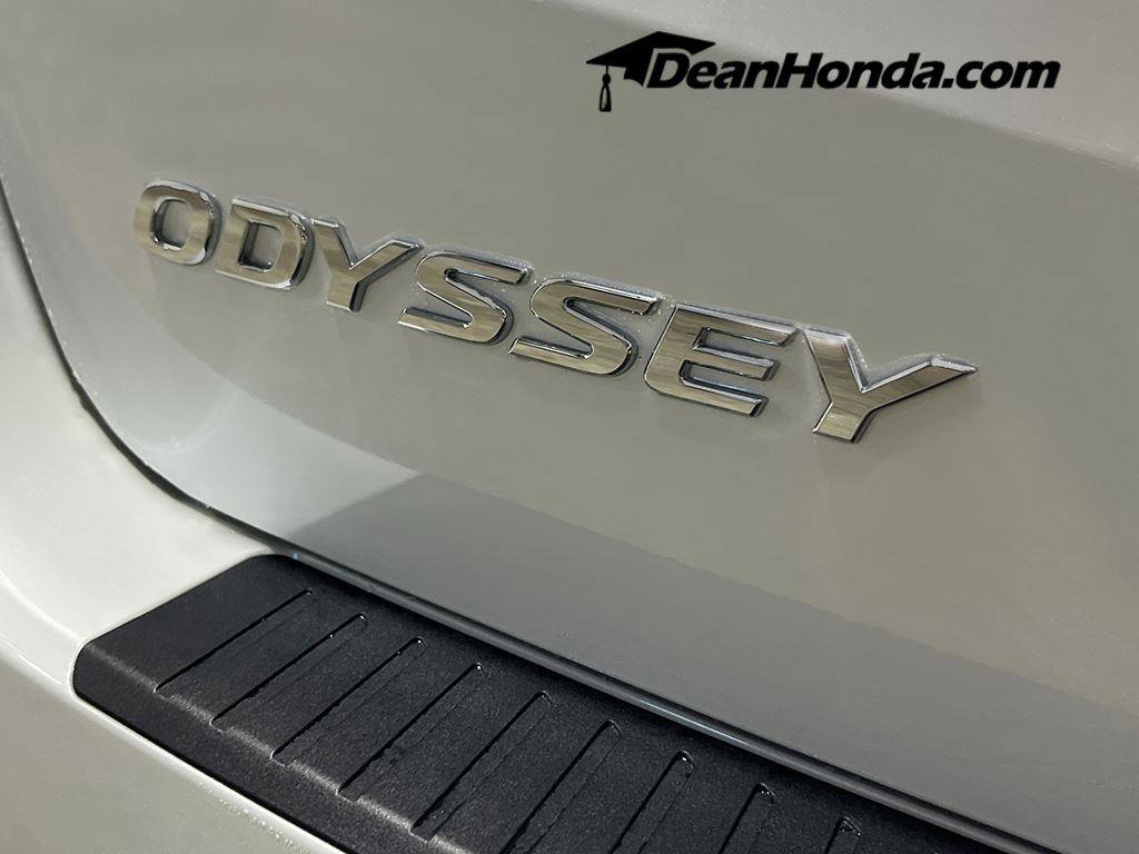 New 2026 Honda Odyssey Touring image 6