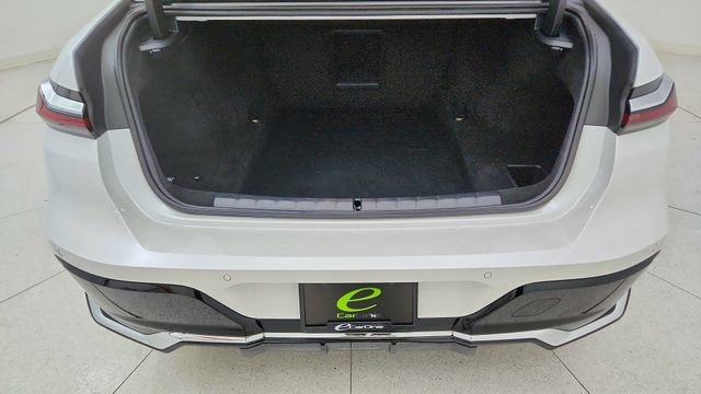 Used 2025 BMW 740i xDrive image 14