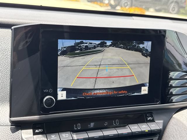 Used 2025 Toyota Camry LE FWD image 24