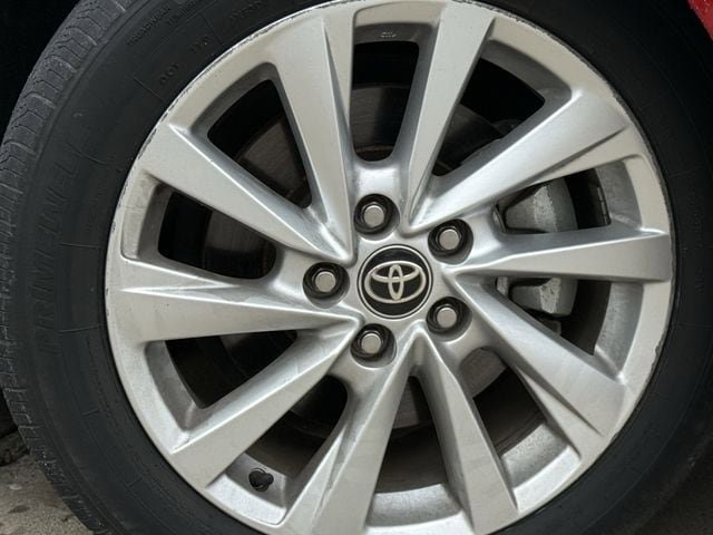 Used 2023 Toyota Camry LE FWD image 9