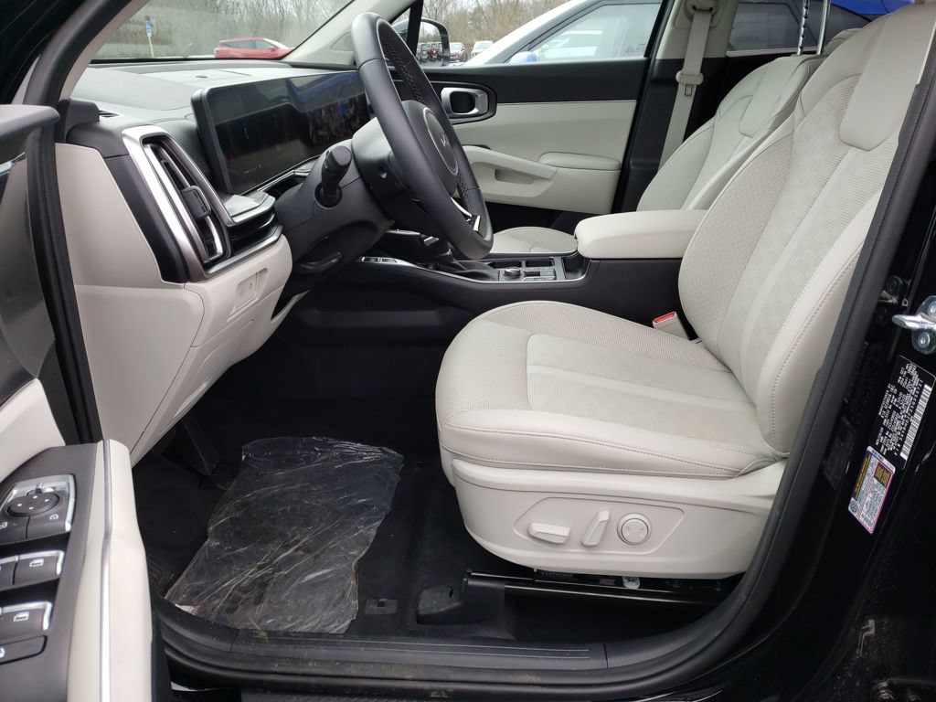 New 2025 Kia Sorento EX AWD/4WD image 15