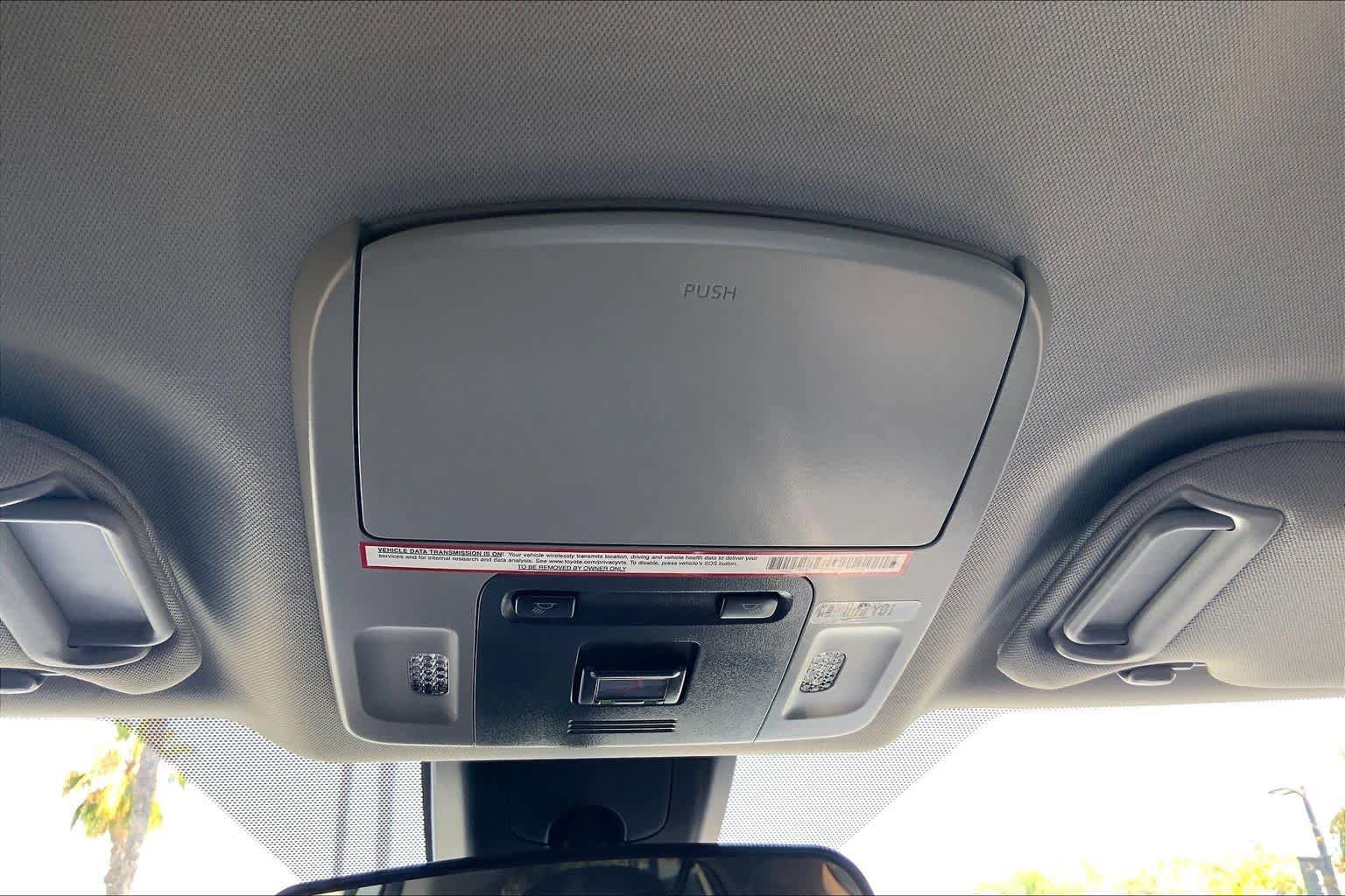 Used 2021 Toyota Camry SE FWD image 30