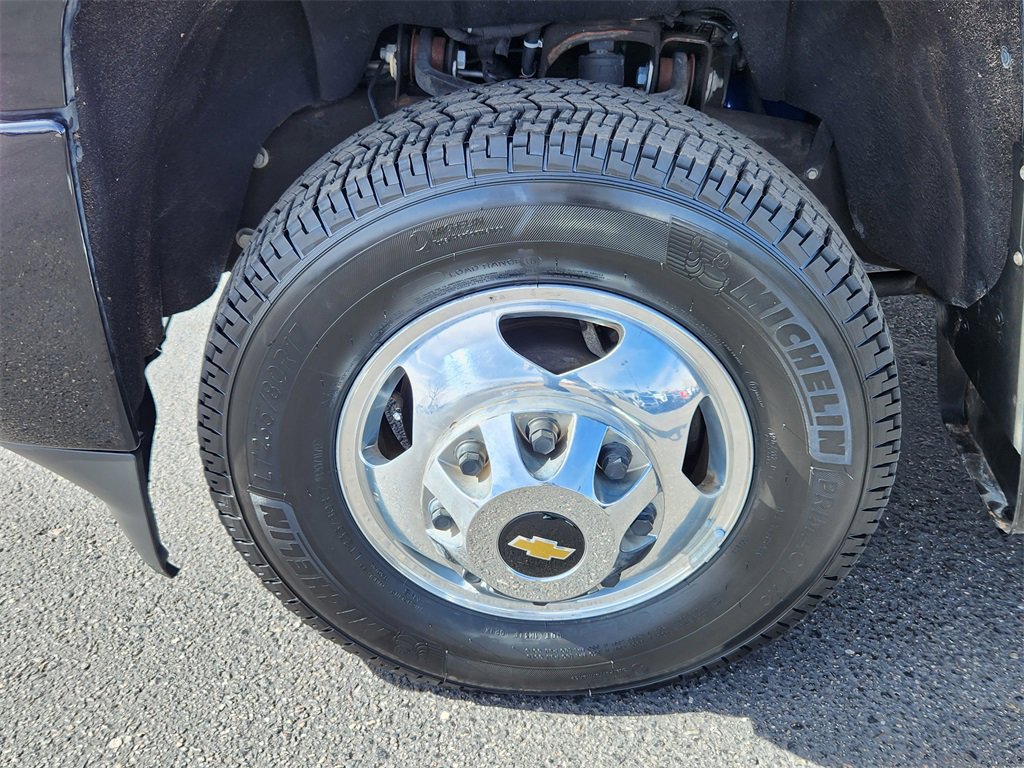 Used 2017 Chevrolet Silverado 3500 High Country w/ Duramax Plus Package image 14