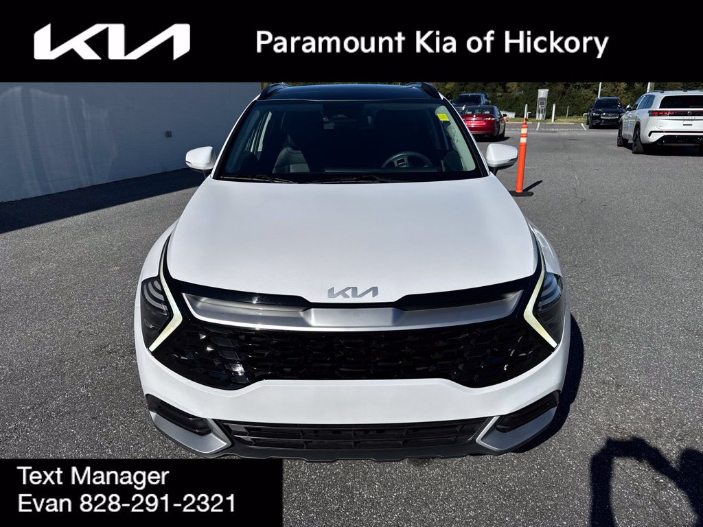 Used 2025 Kia Sportage EX w/ Premium Package FWD image 2