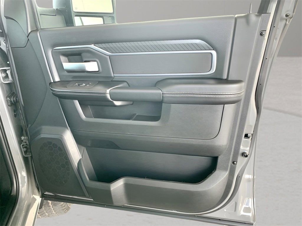 New 2026 RAM 2500 Big Horn AWD/4WD image 30