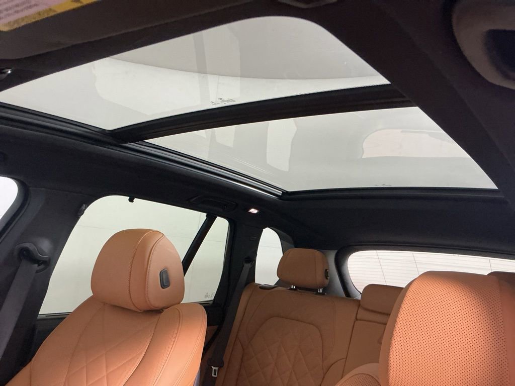 Certified 2024 BMW X5 xDrive40i w/ M Sport Package image 23