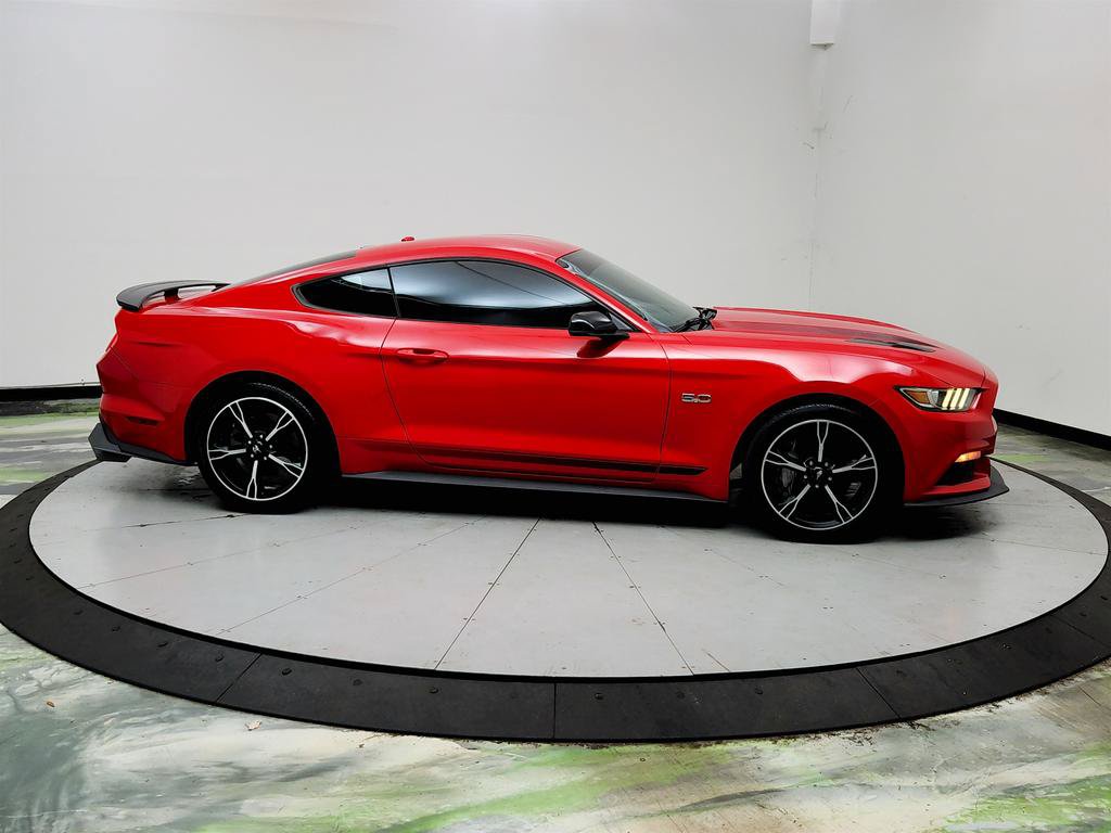 Used 2017 Ford Mustang GT Premium RWD image 4