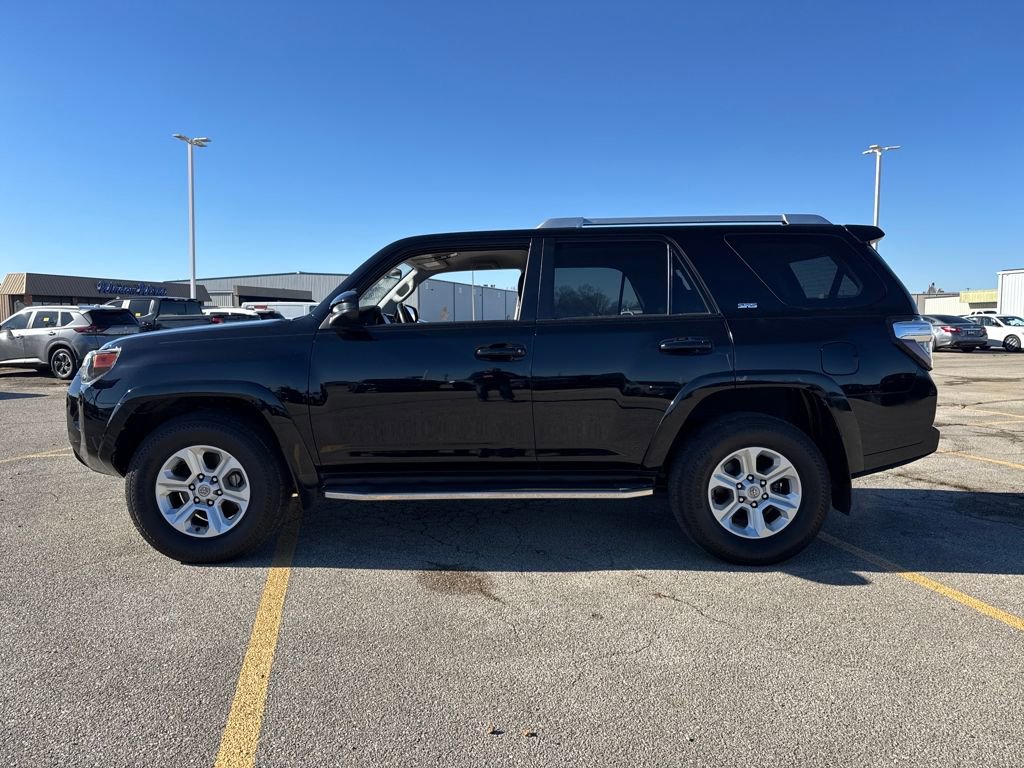 Used 2018 Toyota 4Runner SR5 image 3