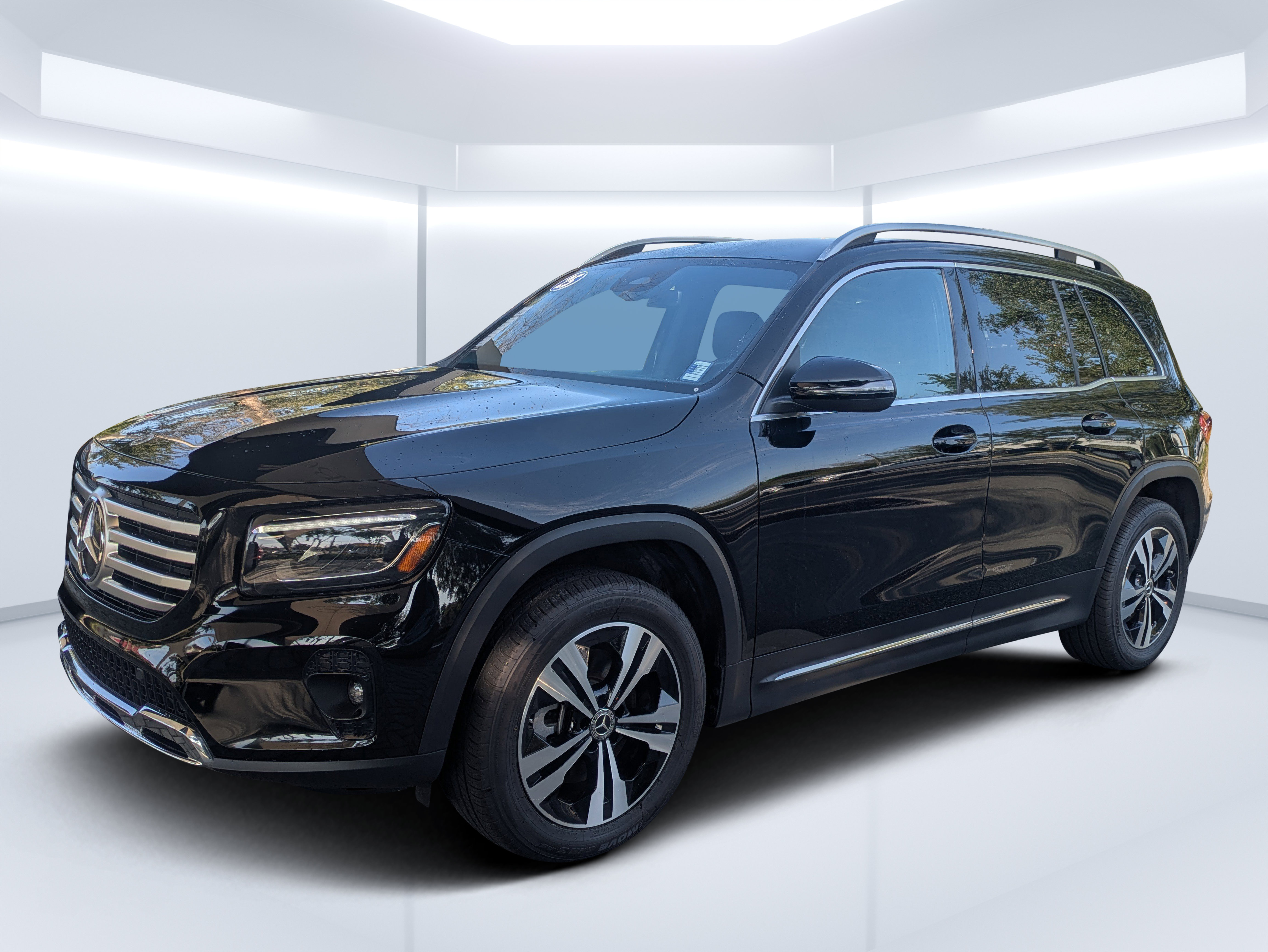 Certified 2025 Mercedes-Benz GLB 250 image 7