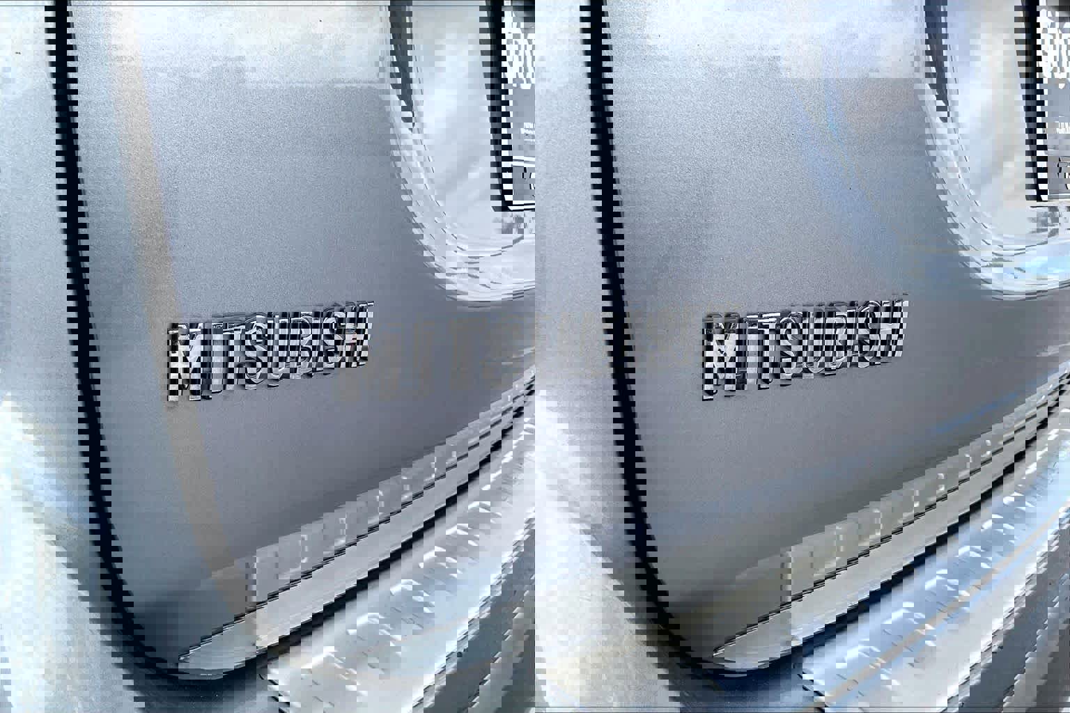 Used 2017 Mitsubishi Outlander SE image 10