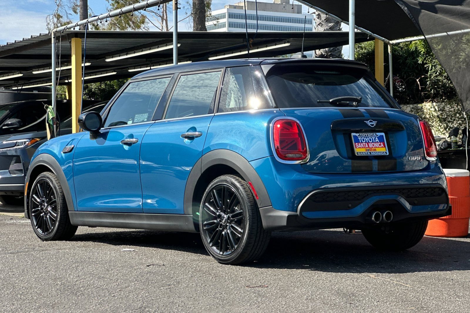 Used 2023 MINI Cooper S FWD image 6