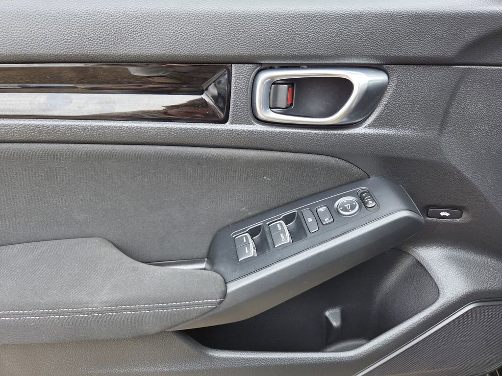 Certified 2024 Honda Civic EX image 17