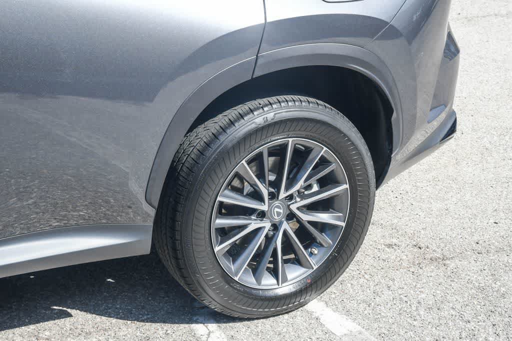 Used 2023 Lexus NX 250 FWD image 11