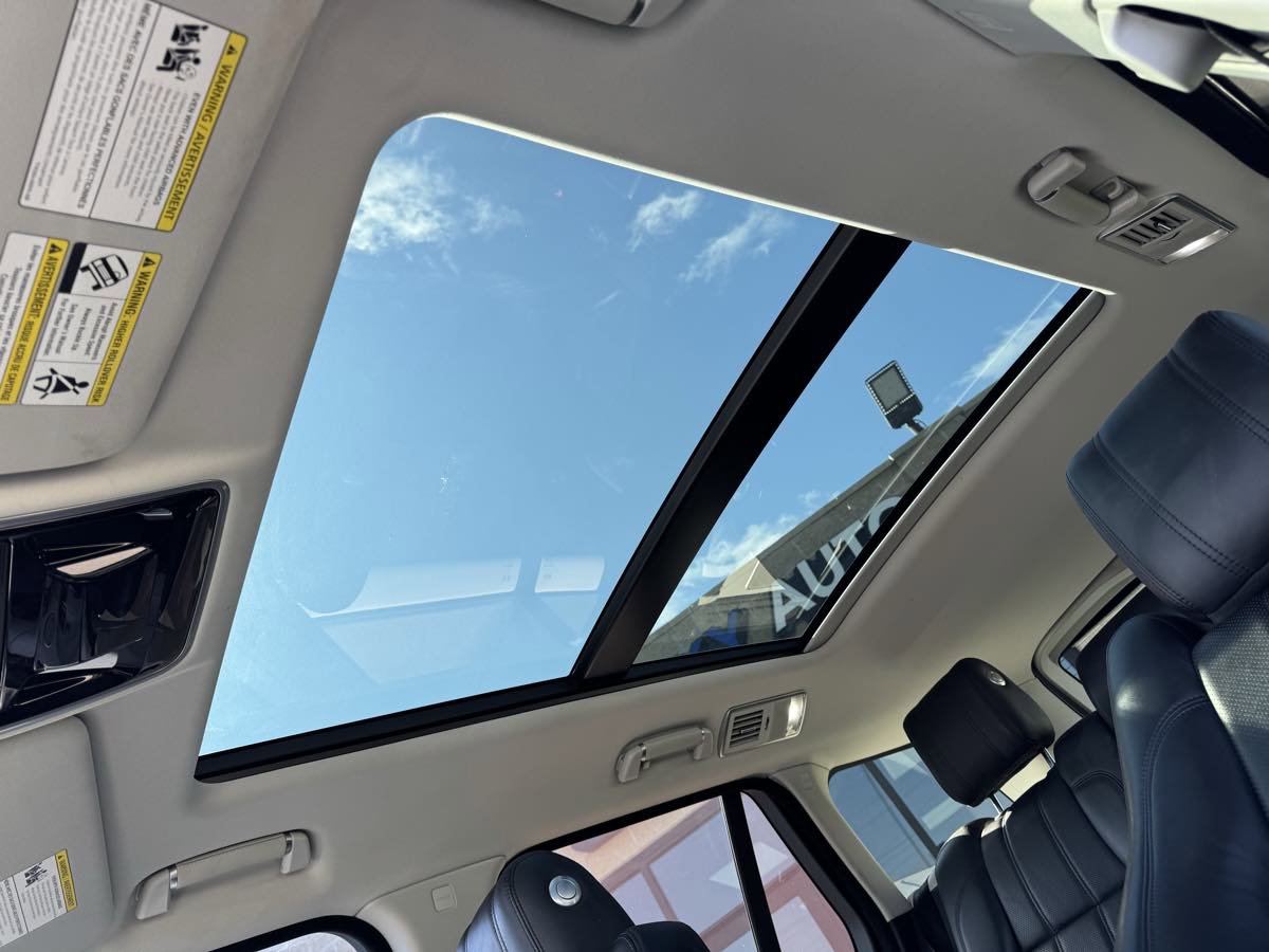 Used 2017 Land Rover Range Rover Supercharged image 23
