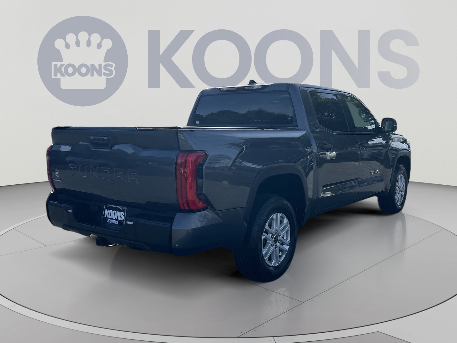 Used 2023 Toyota Tundra SR5 w/ SR5 Convenience Package AWD/4WD image 7