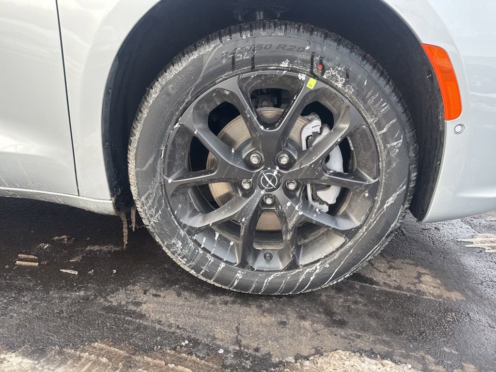 New 2026 Chrysler Pacifica Limited w/ S Appearance Package image 48