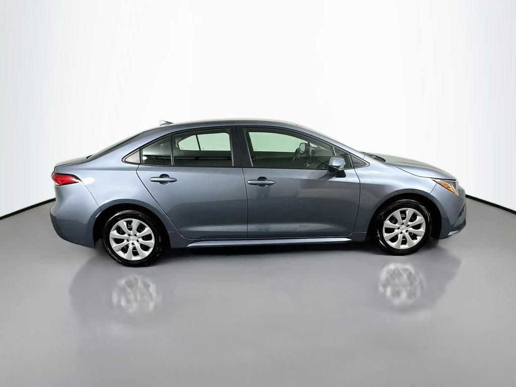 Certified 2025 Toyota Corolla LE FWD image 4