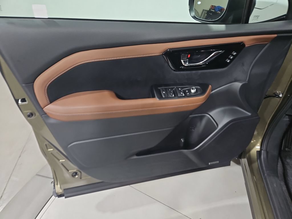 New 2026 Subaru Forester Touring AWD/4WD image 10
