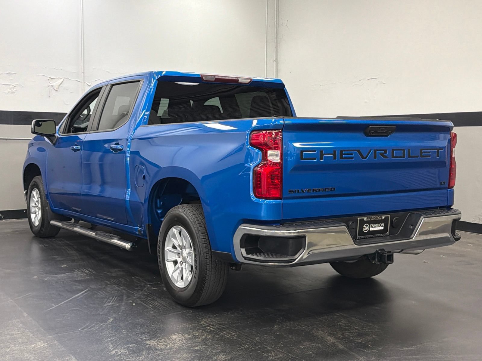 Used 2024 Chevrolet Silverado 1500 LT w/ LPO, Dark Essentials Package RWD image 9