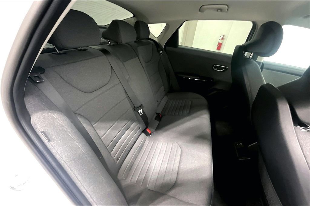 Used 2025 Kia K4 EX image 26