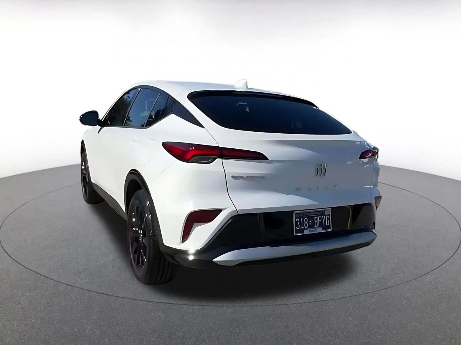 Used 2025 Buick Envista Sport Touring image 11