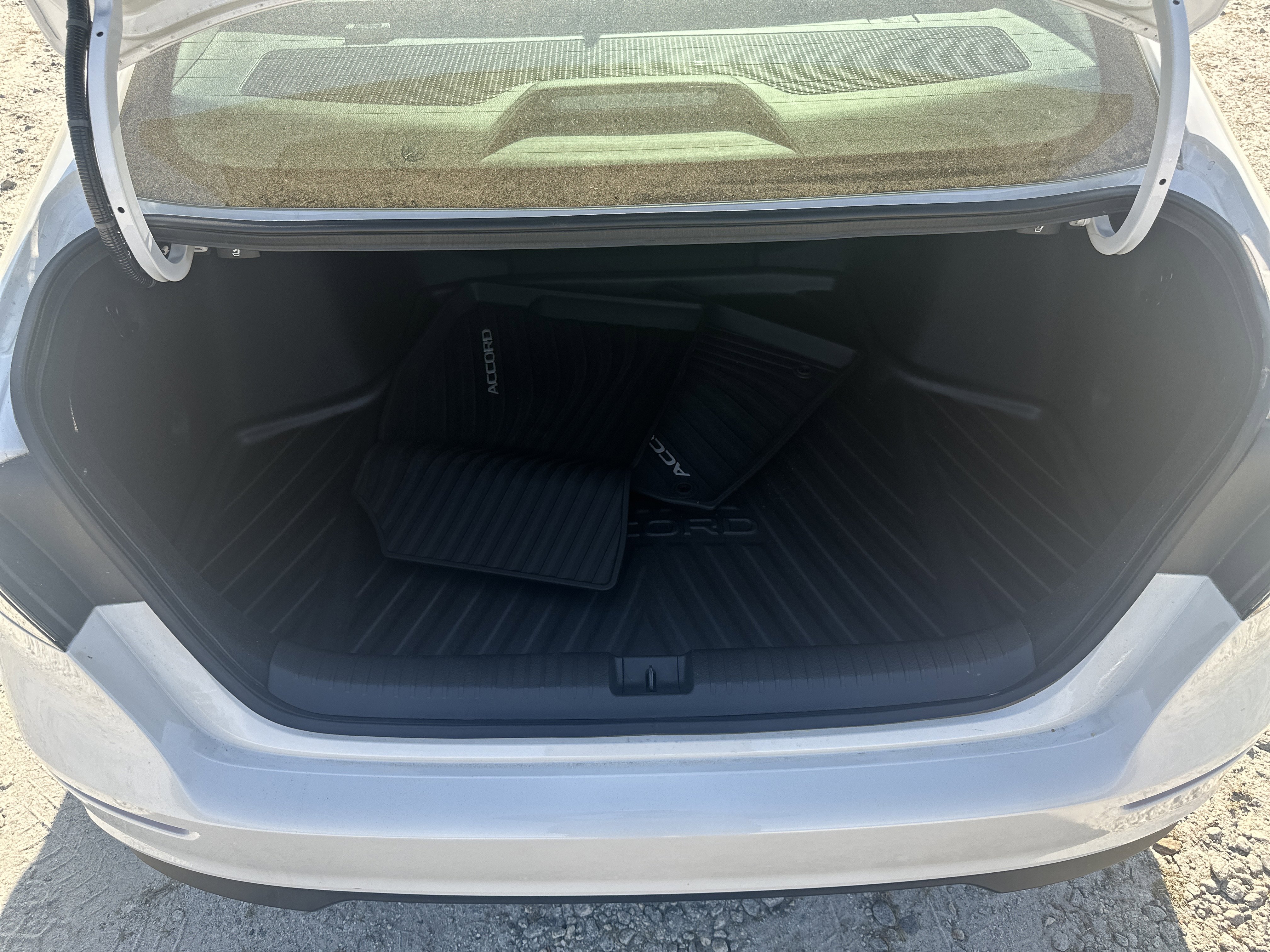 Used 2025 Honda Accord SE image 18