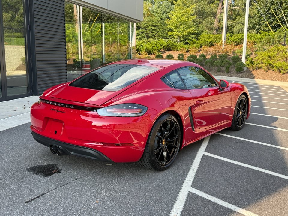 Used 2025 Porsche 718 Cayman RWD image 7