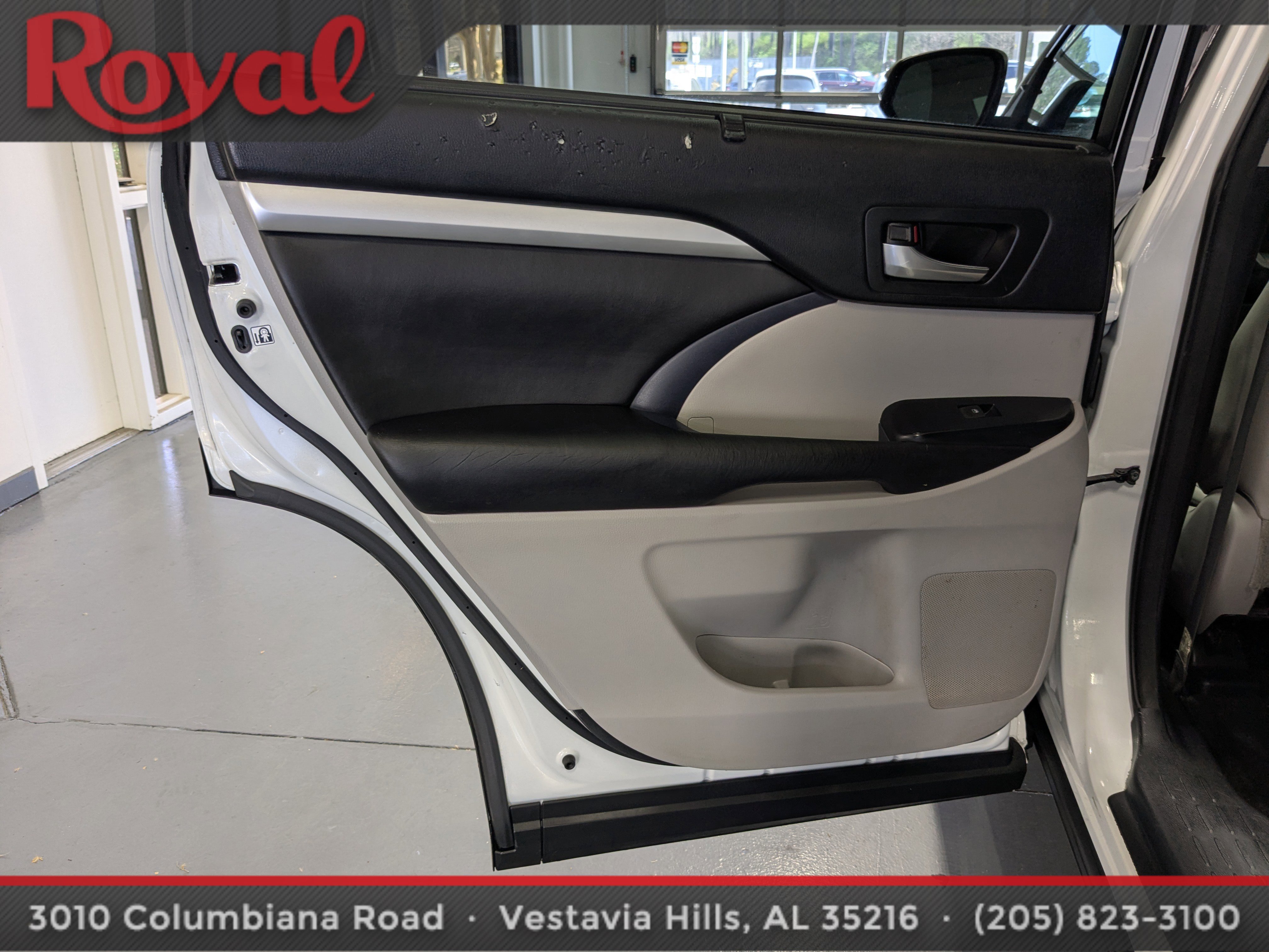 Used 2018 Toyota Highlander XLE image 15