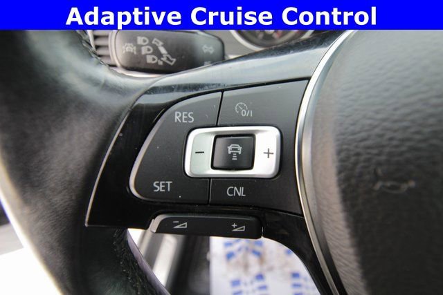 Used 2018 Volkswagen Atlas SEL image 3