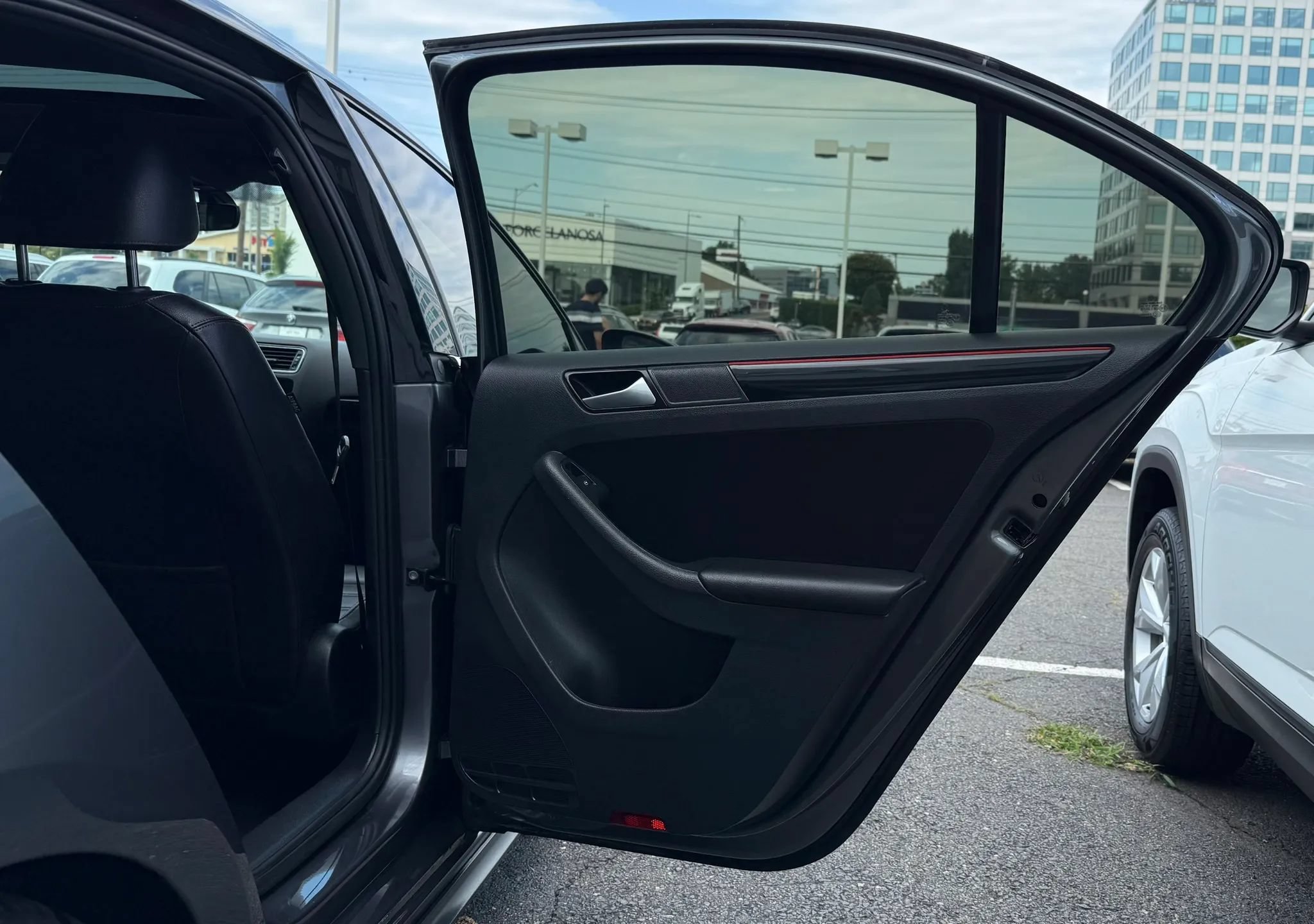 Used 2017 Volkswagen Jetta GLI FWD image 33
