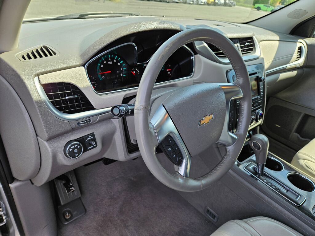 Used 2014 Chevrolet Traverse LTZ AWD/4WD image 19