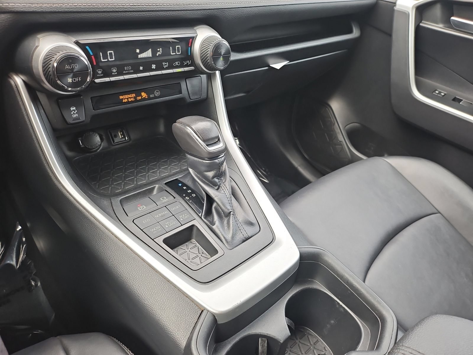 Used 2019 Toyota RAV4 XLE Premium w/ All Weather Liner Package AWD/4WD image 23