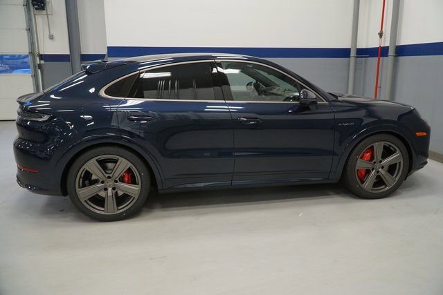 New 2026 Porsche Cayenne Turbo image 10