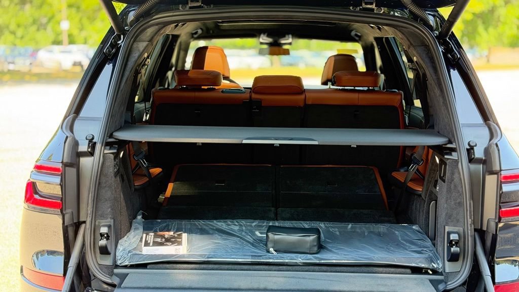 New 2027 BMW X7 xDrive40i w/ M Sport Package AWD/4WD image 6
