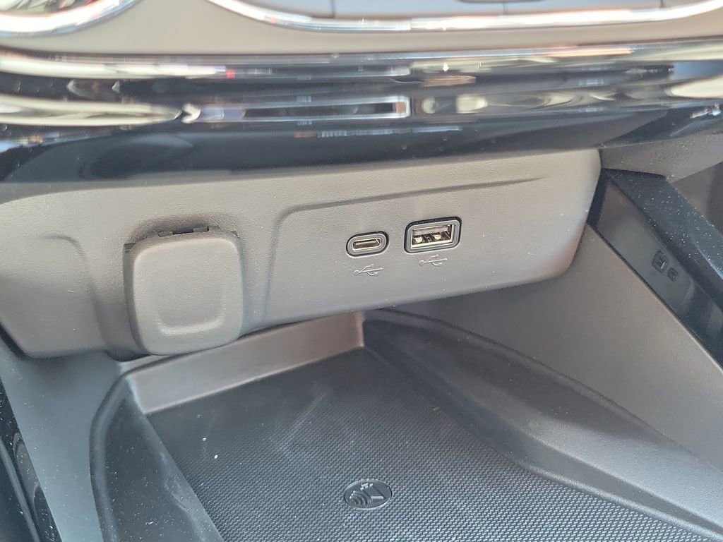New 2026 Chevrolet Trax RS w/ Sunroof Package FWD image 10