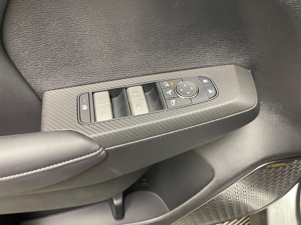 New 2025 Mitsubishi Outlander SE image 20