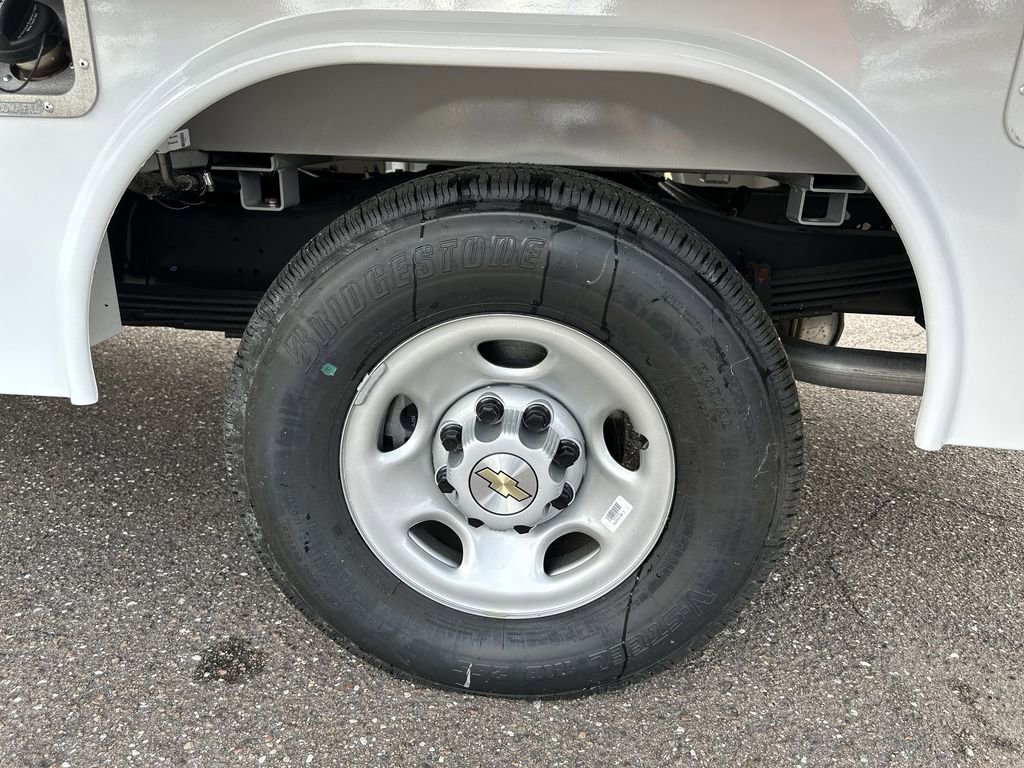 New 2025 Chevrolet Express 3500 w/ Power Convenience Package image 24