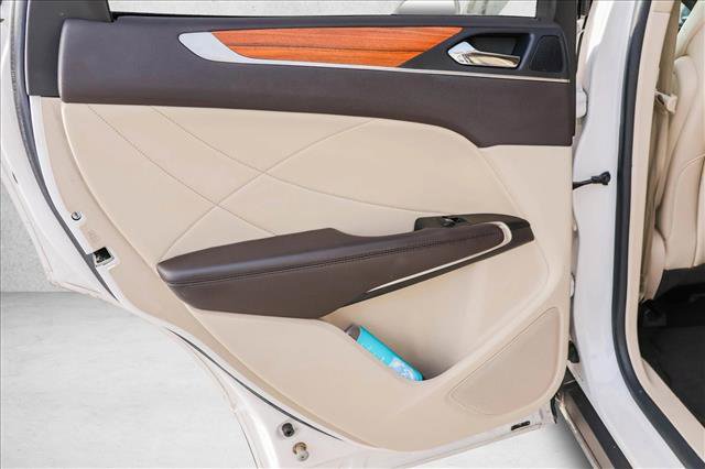 Used 2019 Lincoln MKC Select image 21